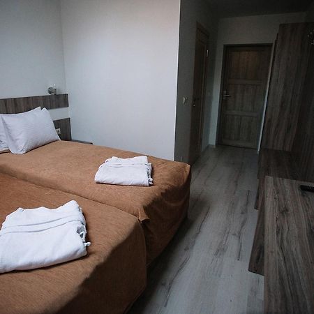 Praha Park Hotel Uzhhorod Ngoại thất bức ảnh